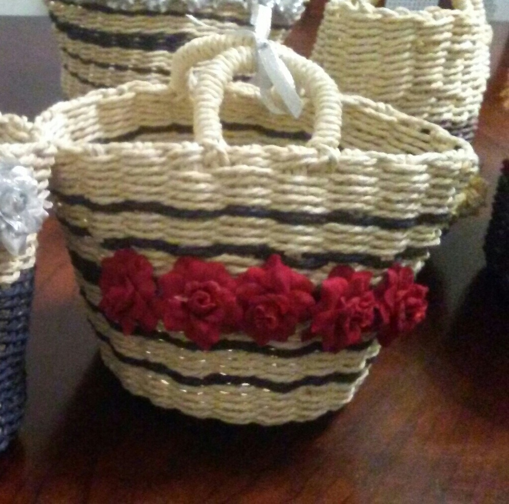 St. Barths Girl's beach straw totes